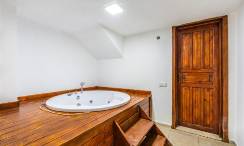 Villa Şah Bezirgan — 45