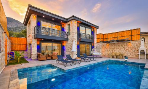 Villa Sandak 3 — 2
