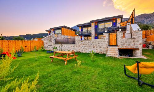 Villa Sandak 3 — 5