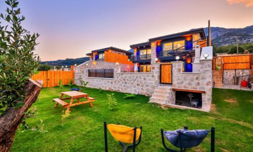 Villa Sandak 3 — 6