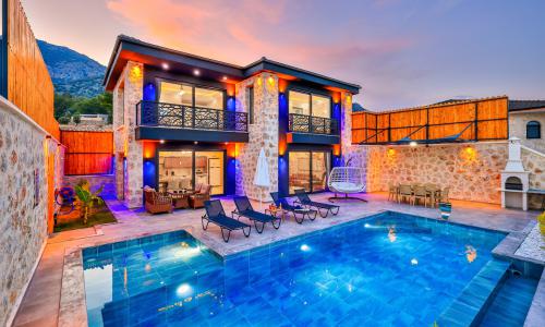Villa Sandak 3 — 1
