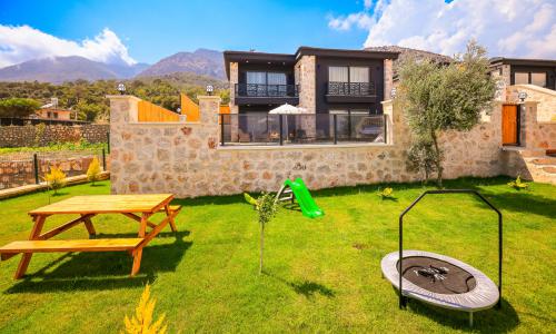 Villa Sandak 4 — 27
