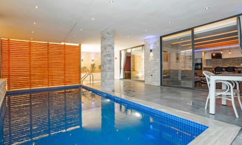 Villa Tarz — 43