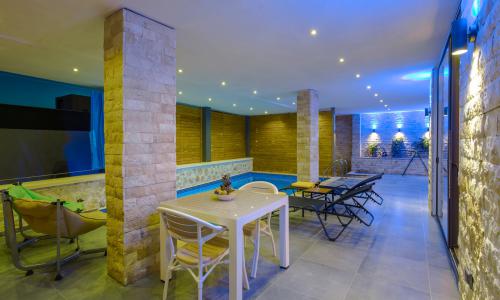 Villa Tarz — 3