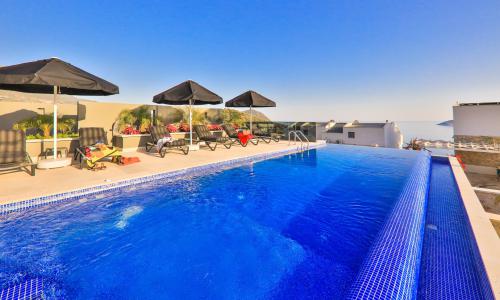 Villa Dreams — 32