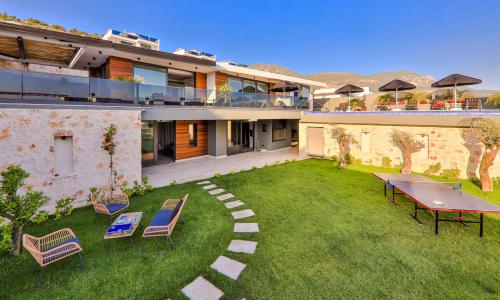 Villa Dreams — 10
