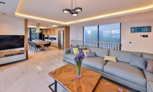 Villa Dreams — 65