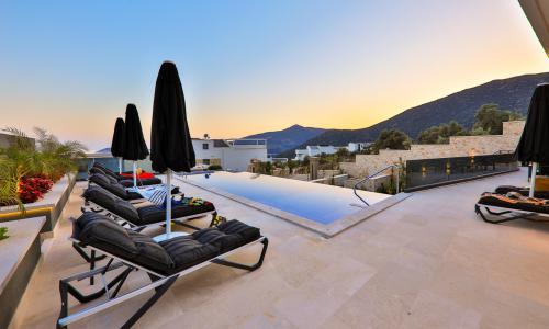 Villa Dreams — 72