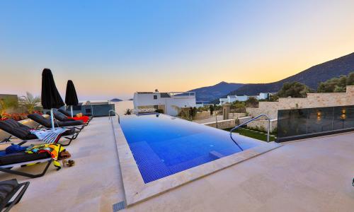 Villa Dreams — 73