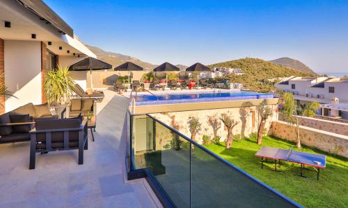 Villa Dreams — 69