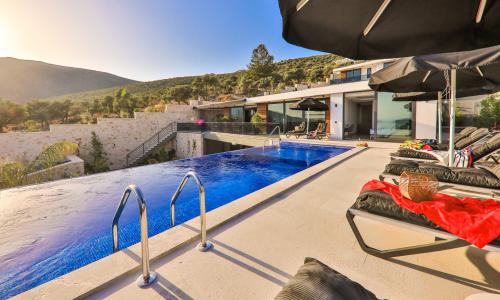 Villa Dreams — 79