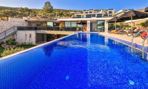 Villa Dreams — 28