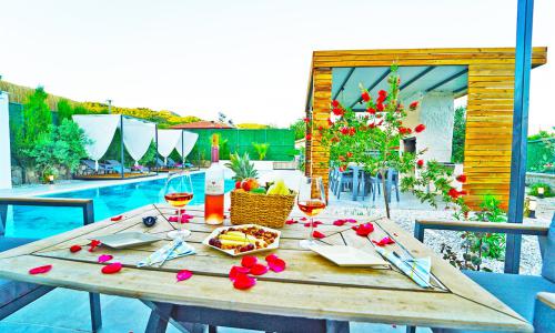 Villa Mamon Luxury Life — 18
