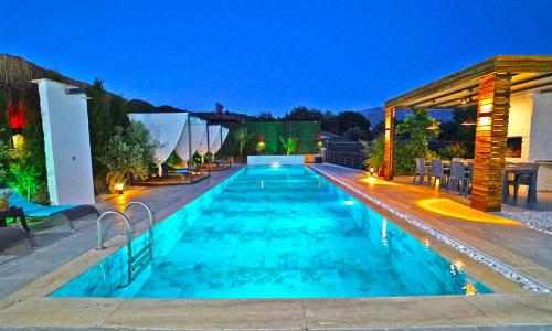 Villa Mamon Luxury Life — 27