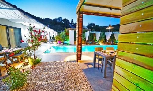 Villa Mamon Luxury Life — 137
