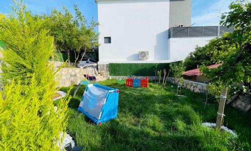 Villa Xanadu — 104