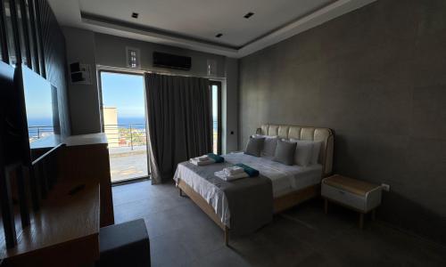 Villa Royal Life — 113