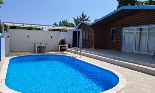 Villa Belize 1 — 8
