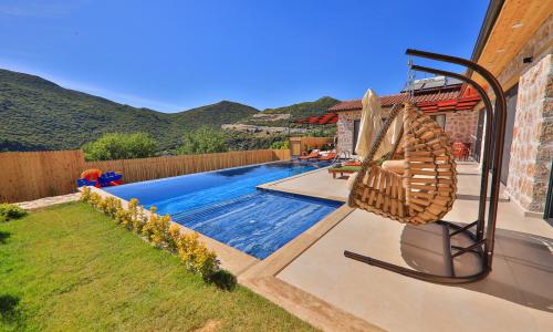 Villa Aden — 2