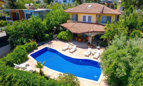 Villa Alora — 31