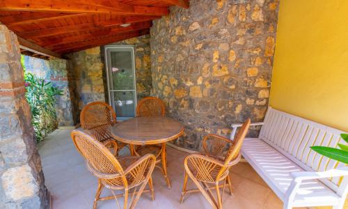Villa Alora — 10