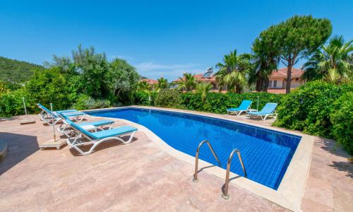Villa Alora — 4