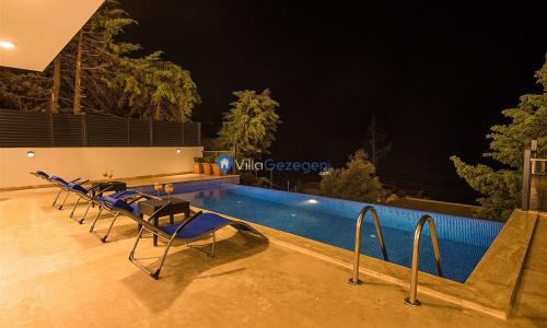Villa Moonlight — 11