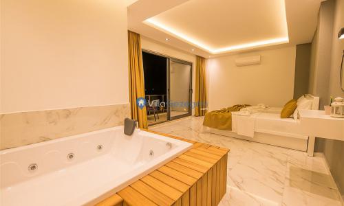 Villa Moonlight — 19