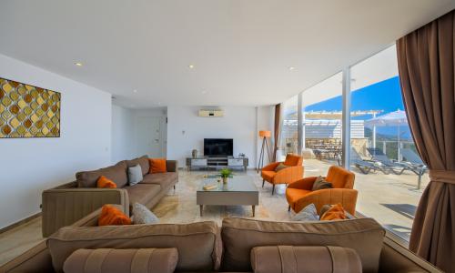 Villa Lumiere 3 — 37
