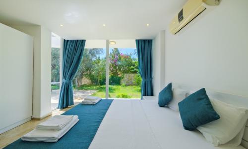 Villa Lumiere 3 — 83