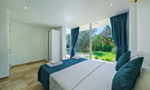Villa Lumiere 3 — 85