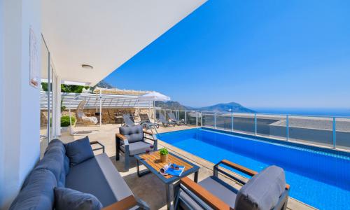 Villa Lumiere 3 — 111