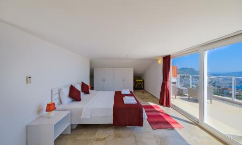 Villa Lumiere 3 — 130