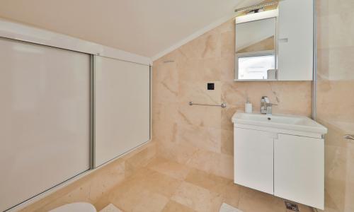Villa Esma — 24