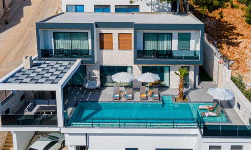Villa Larmina — 100