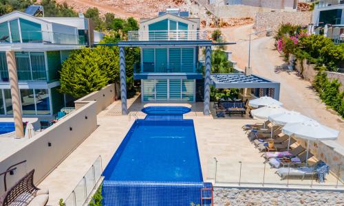 Villa Hillside 1 — 1