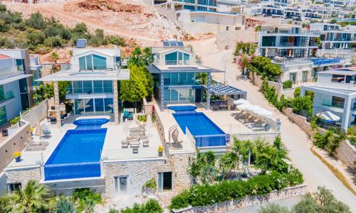 Villa Hillside 1 — 30