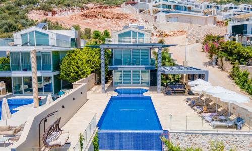 Villa Hillside 1 — 3