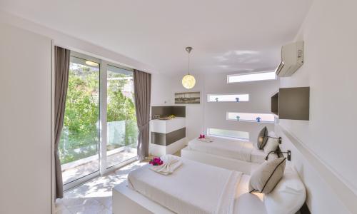 Villa Hillside 1 — 81