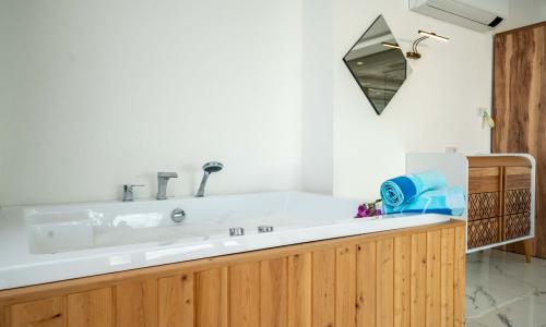 Villa Spring — 50