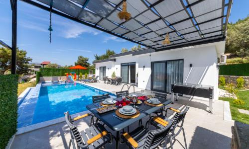 Villa Elyase — 11