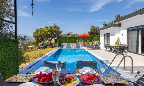 Villa Elyase — 16