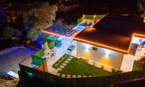Villa Elyase — 83