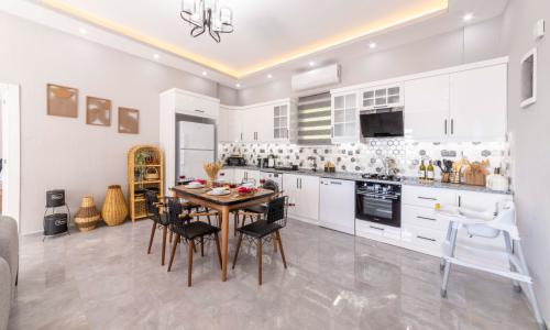 Villa Elyase — 44