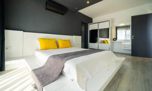 Villa Everest — 61