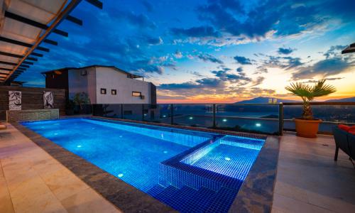 Villa Everest — 23