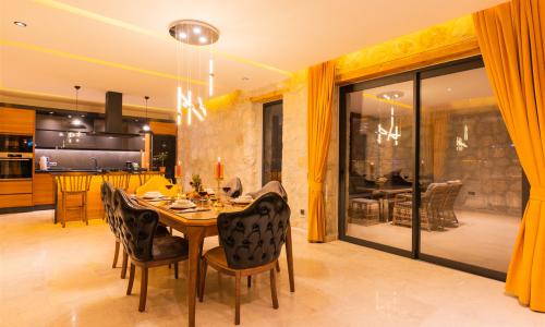 Villa Vip — 77