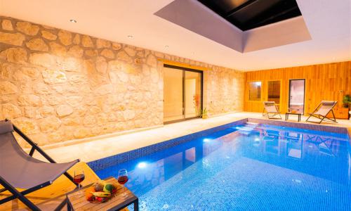 Villa Vip — 80