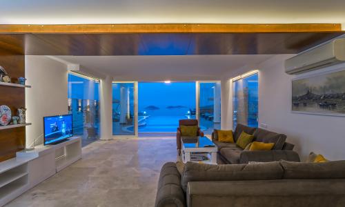Villa Hillside 3 — 34