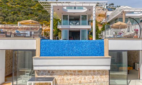Villa Hillside 3 — 63